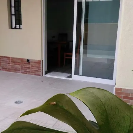 Apartament's Veiga Areeiro 招待所 *