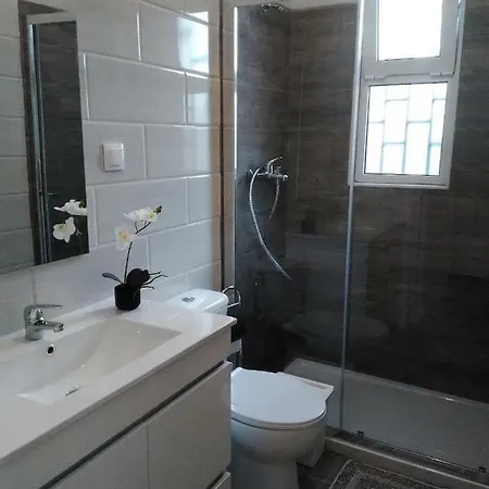 Πανσιόν Apartament's Veiga Areeiro *